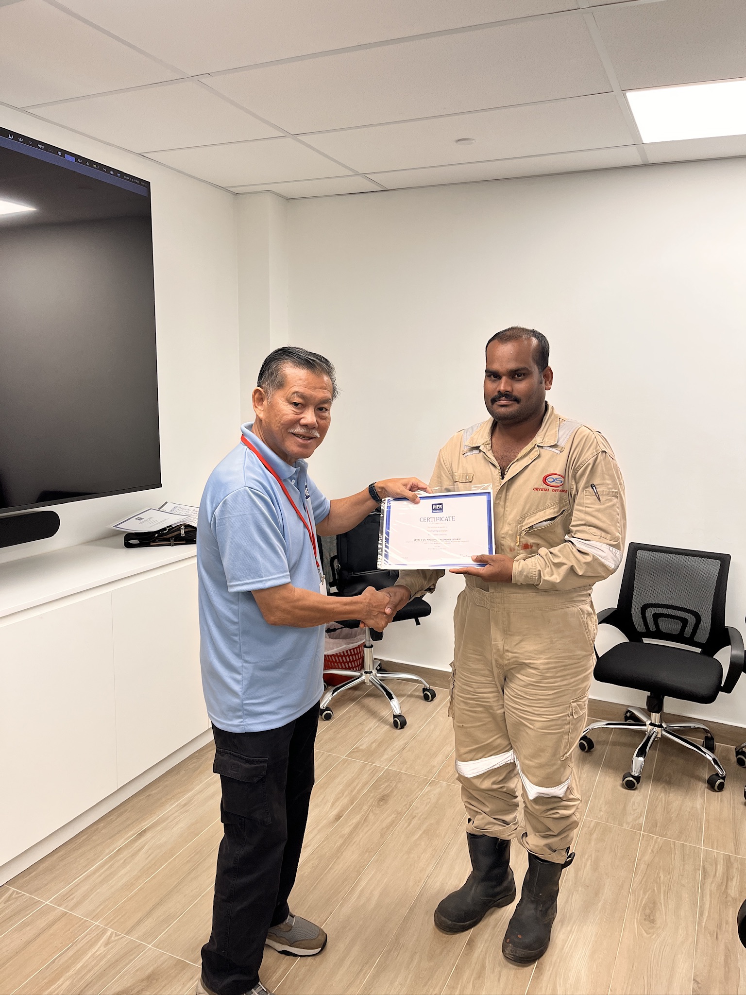 565A961C-3013-4FB0-BE07-5E03BAB0CABA_1_102_o