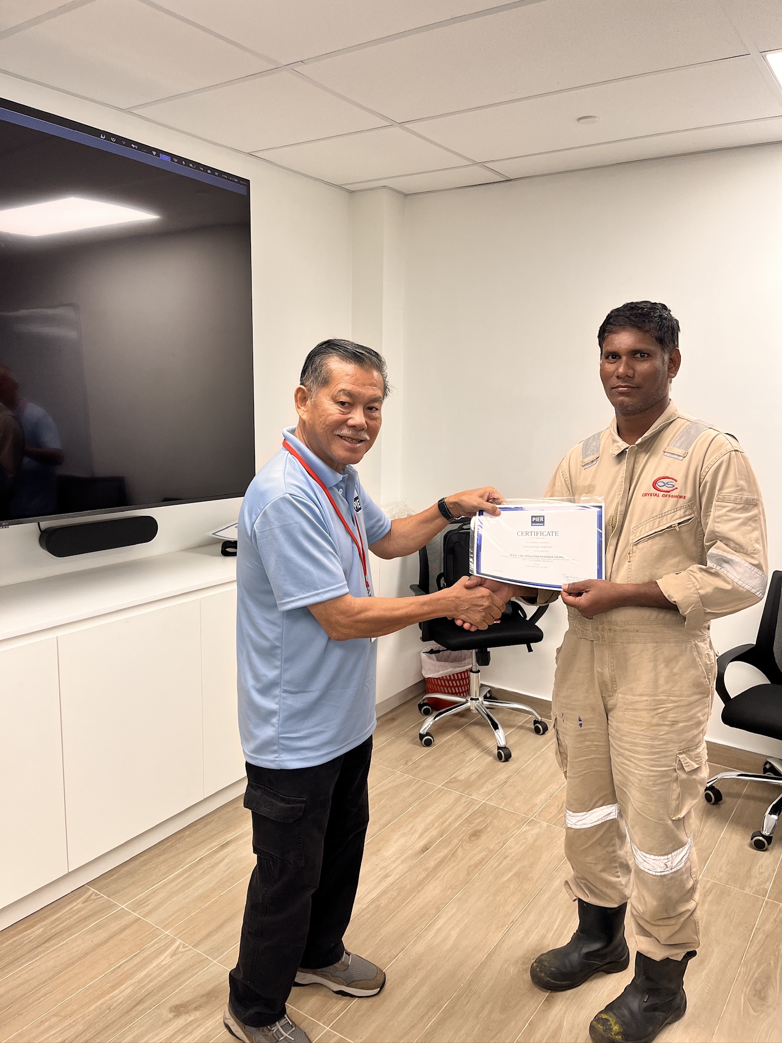 ED5EB63F-E562-4C2E-9E22-84C7776E0684_1_102_o